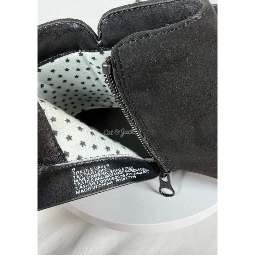 Cat & Jack Black Faux Suede Side Zip Ankle Bootie Kids Youth Size‎ 5